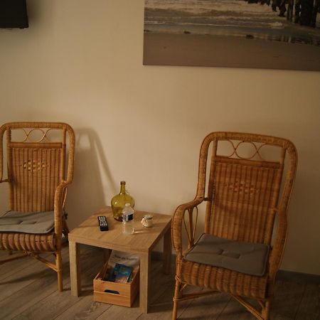 Bed and Breakfast La Longere De Suzanne Arrest Exteriér fotografie